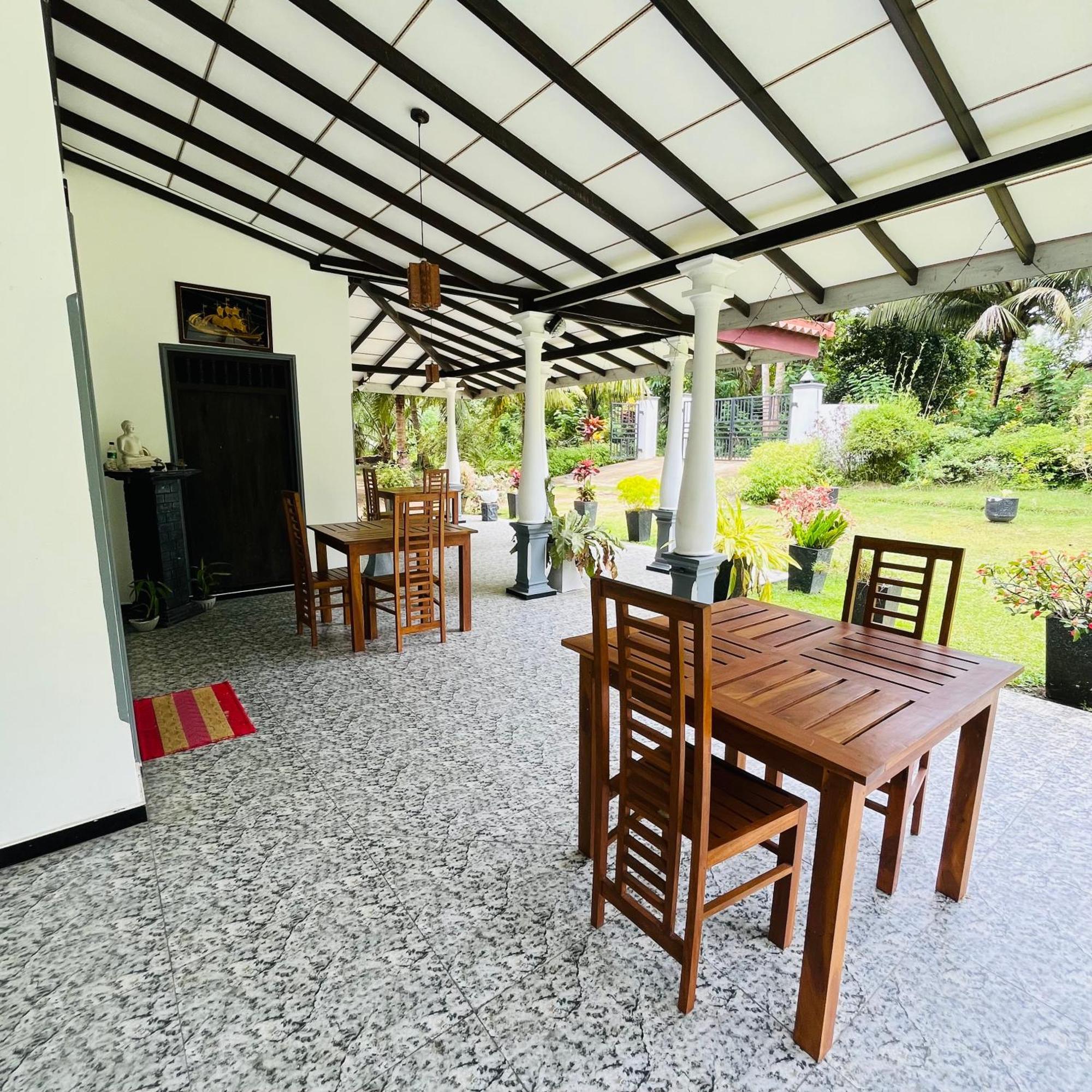 Hanguk Lanka Lagoon Villa Tangalle Ngoại thất bức ảnh