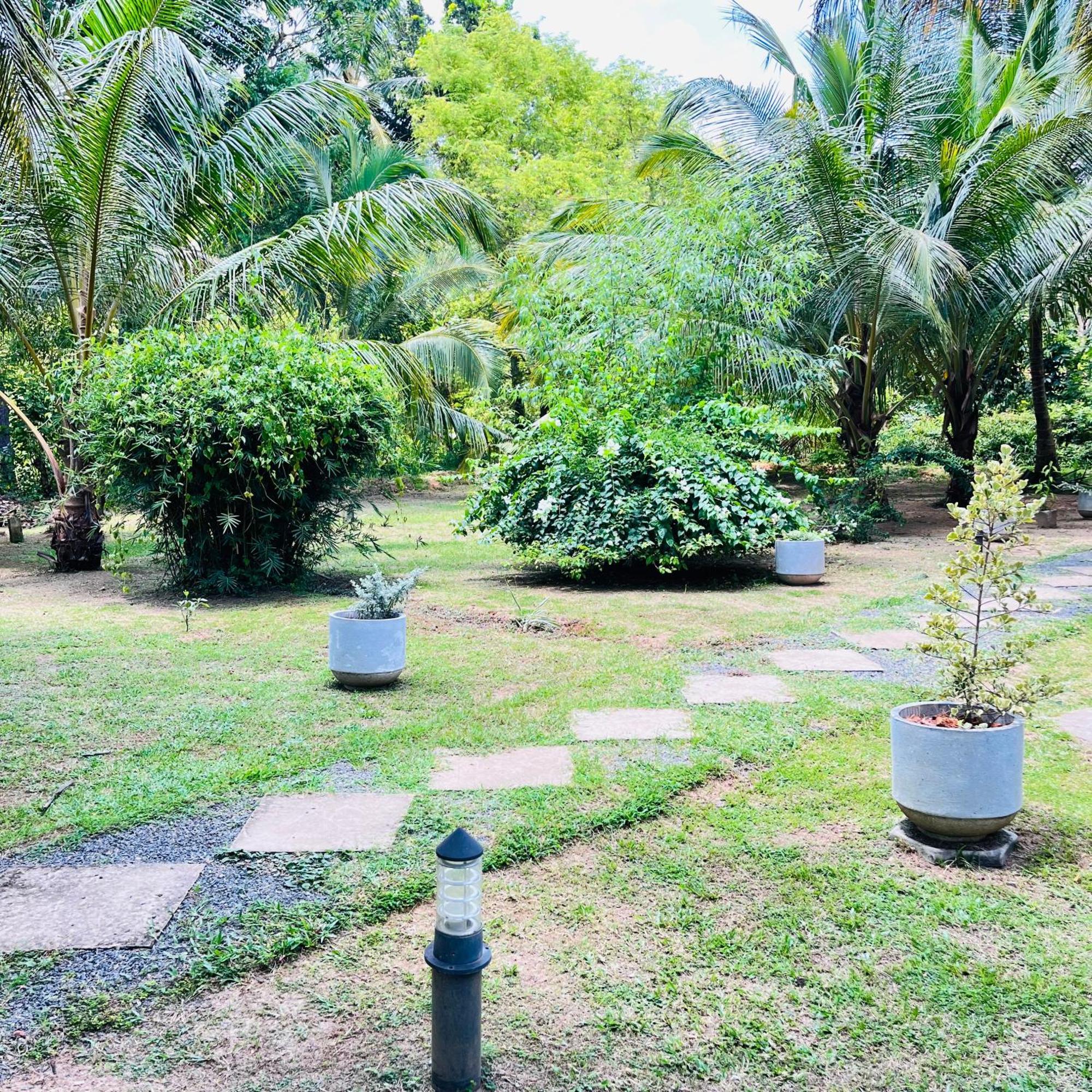 Hanguk Lanka Lagoon Villa Tangalle Ngoại thất bức ảnh