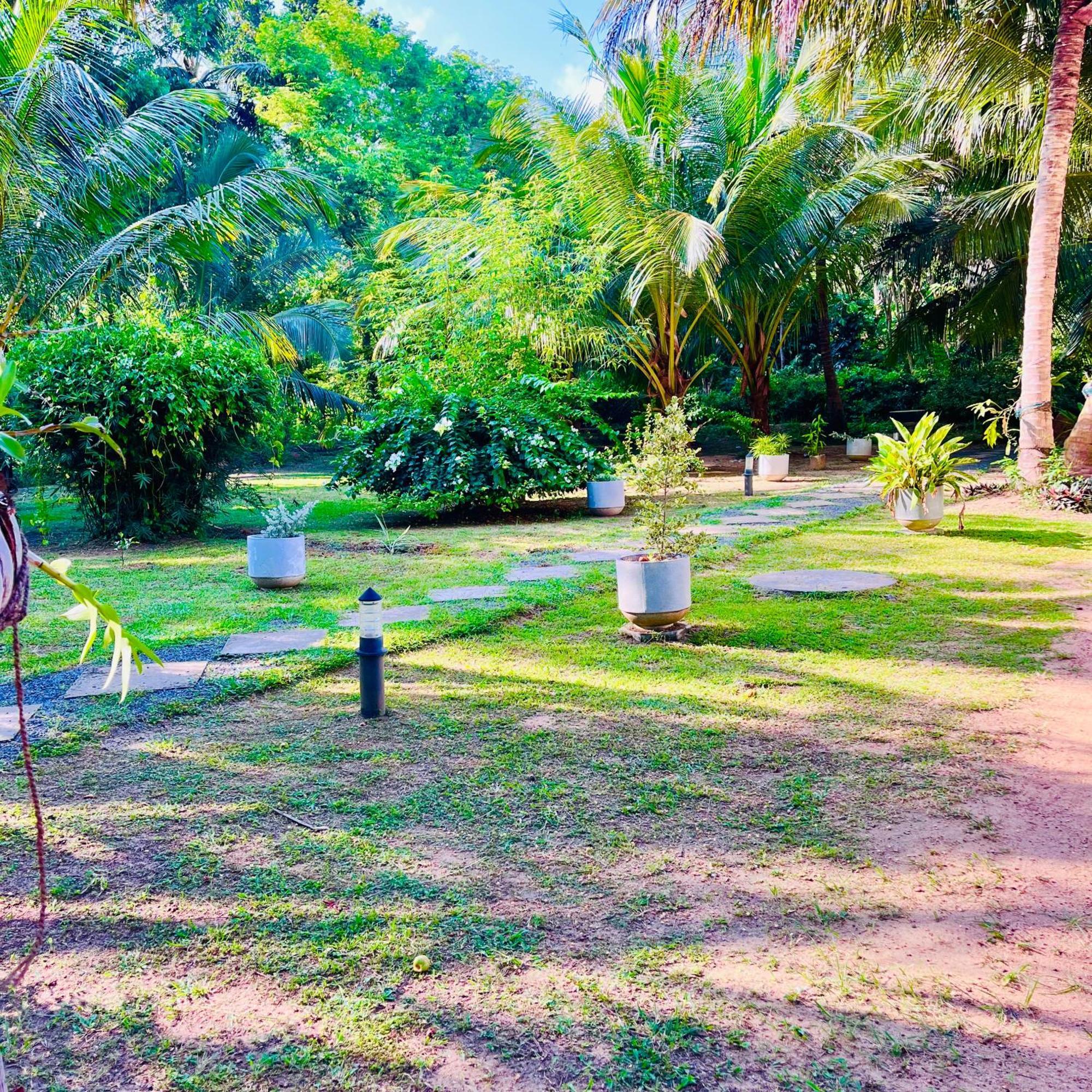 Hanguk Lanka Lagoon Villa Tangalle Ngoại thất bức ảnh